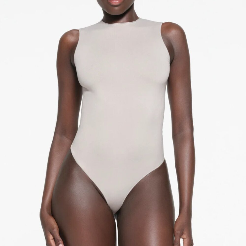 SKIMS Essential Crew Neck Sleeveless Bodysuit